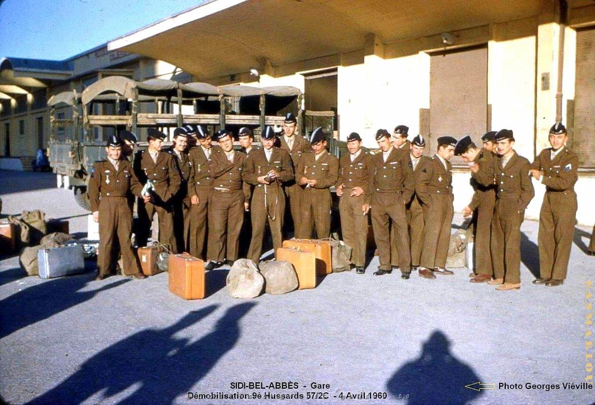 Sidi-bel-abbes - Gare - Demobilisation 9e Hussards classe 57-2c.jpg